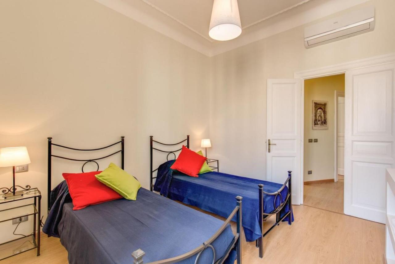 Lovely 4-Bedroom Apartment 30M Sangiovanni Metro Rom Exterior foto